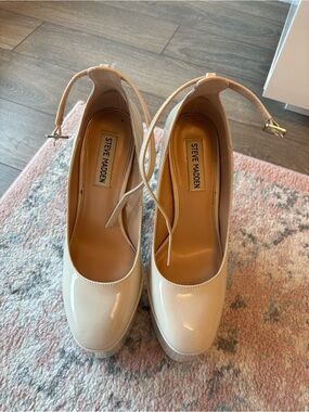 Steve Madden Cream Patent Platform Pumps with Ankle Strap